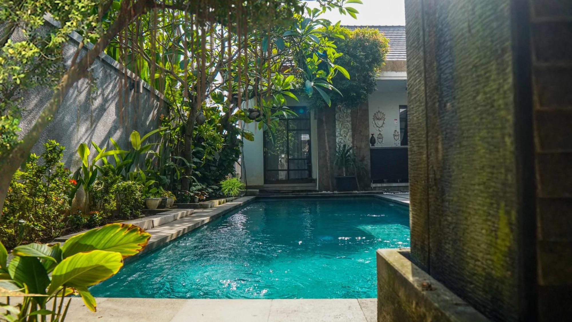Dirga'S House Sanur View By Eps Hotel Buitenkant foto